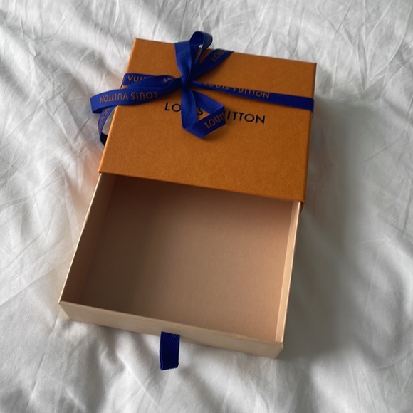 Louis Vuitton box - Picture 2 of 7